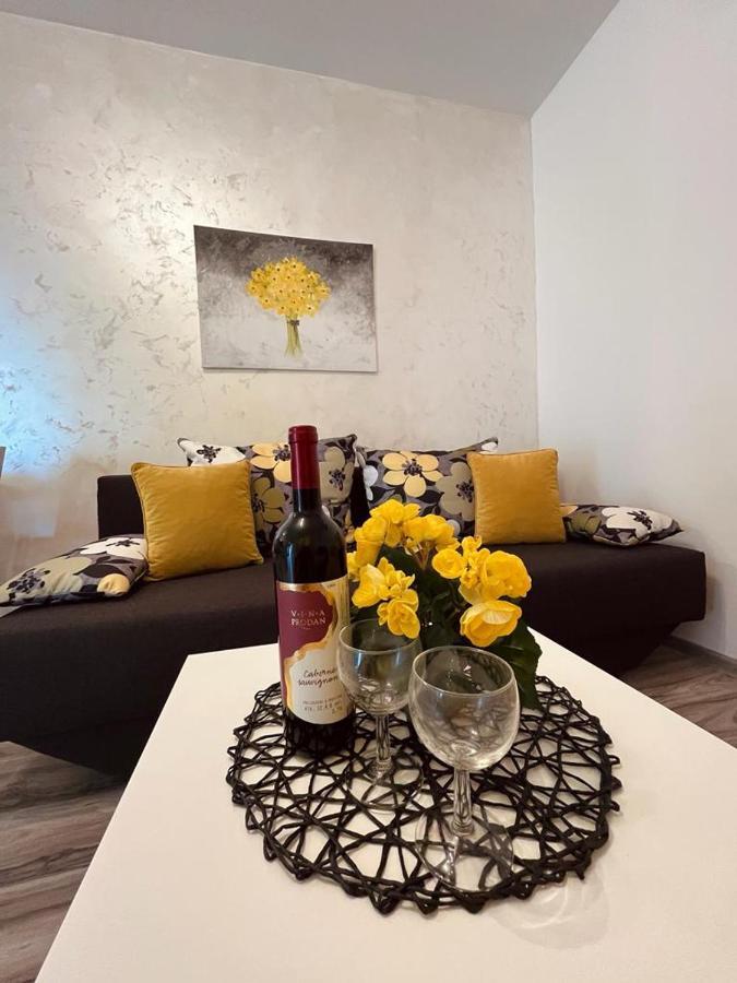 Pomerino Apartmans ภายนอก รูปภาพ
